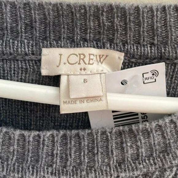 [6] J. Crew  Merino Wool Blend Curved Hem Sweater Gray - Picture 3 of 7